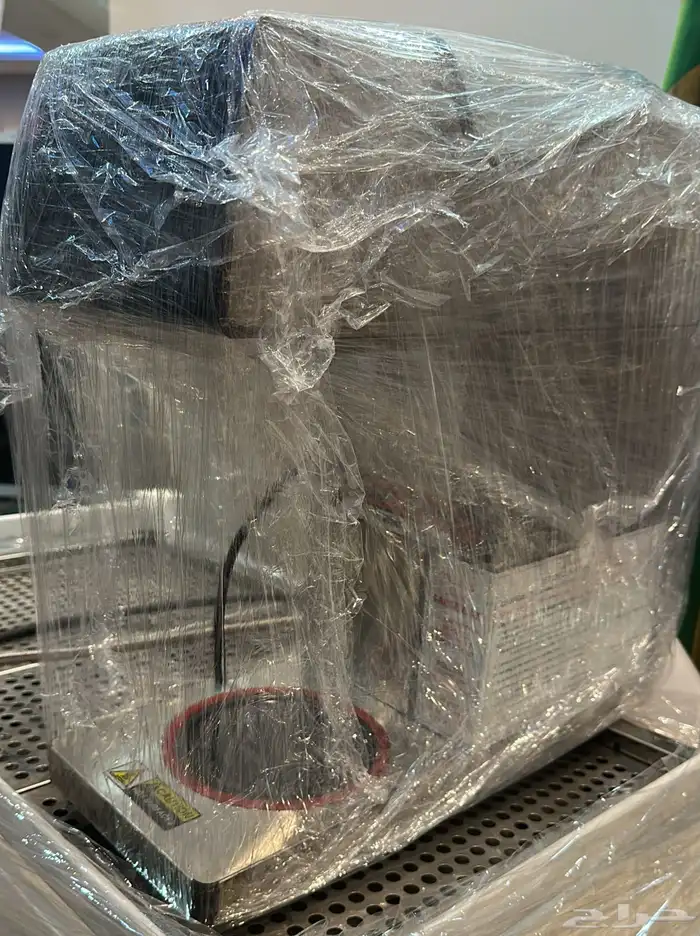 معدات وأثاث كوفي كاملة للبيع 2