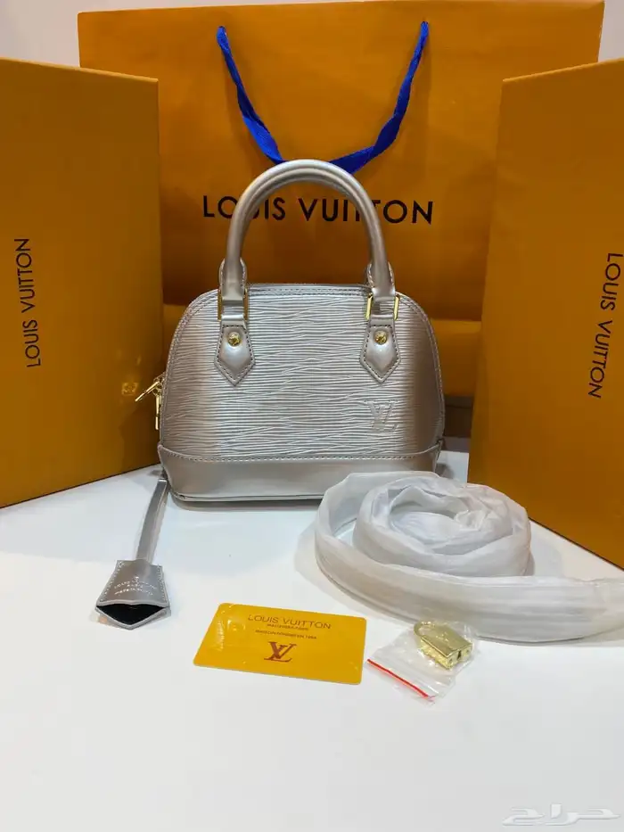 حقيبة لويس فويتون ألما بي بي   Louis Vuitton Alma BB Bag 10