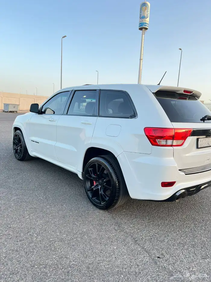 جيب جراند شيروكي 2013 SRT 8