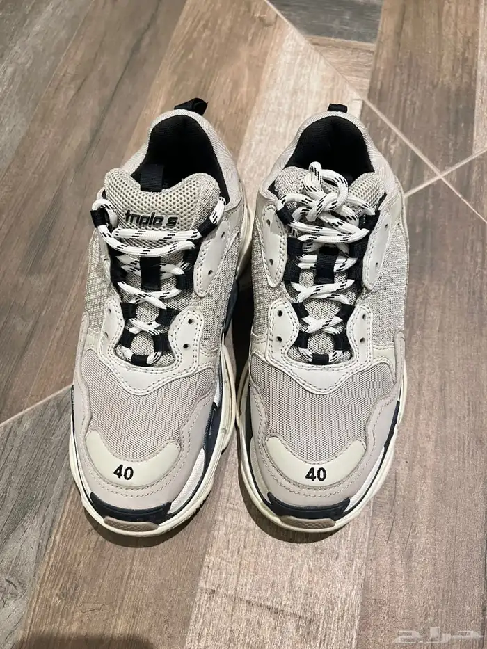 Balenciaga بالنسياقا 1