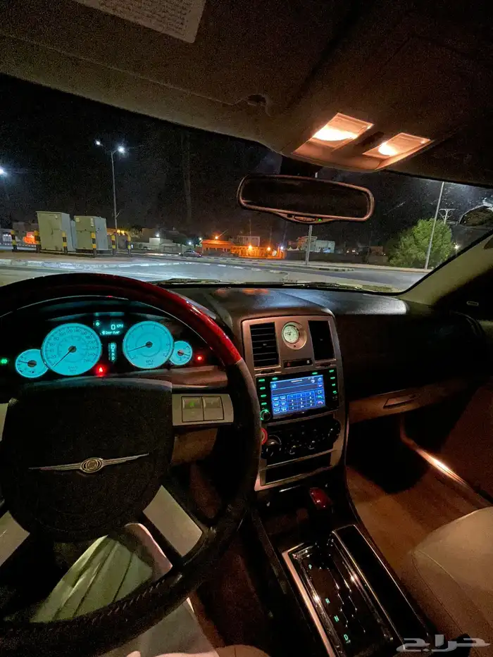 للبيع كرايزلر موديل 2005 17