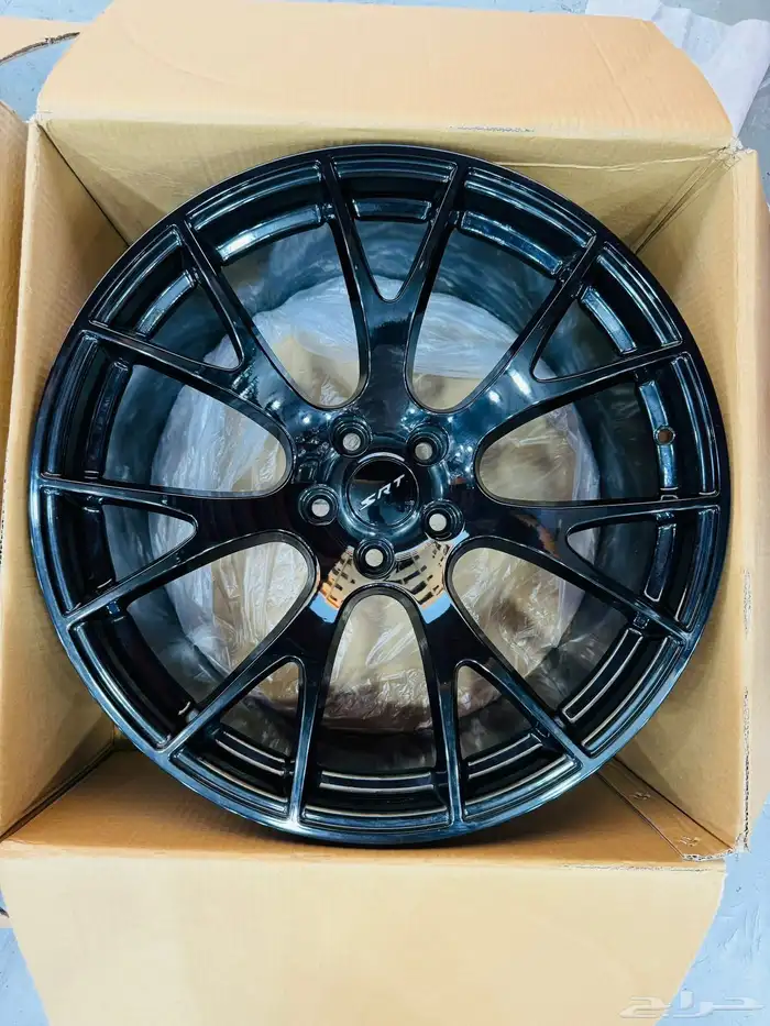 يوجد لدينا جميع انواع الجنوط وجميع مديلات السيارات 81