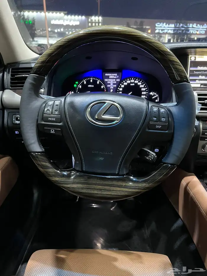 لكزس LS460L موديل 2016 10