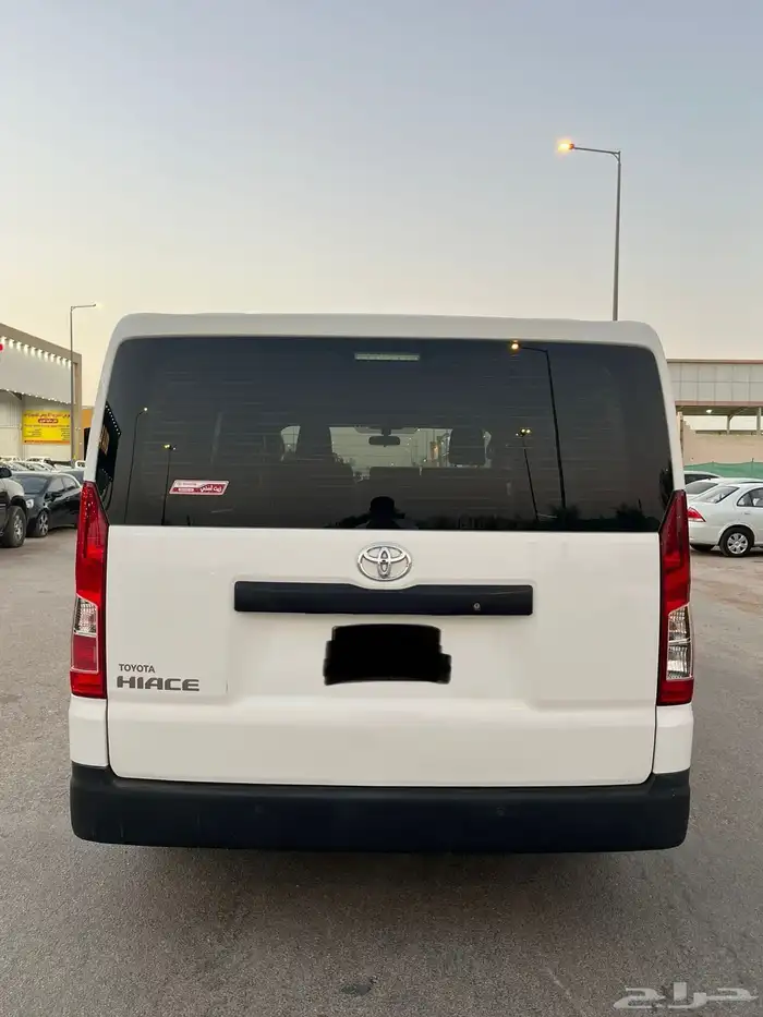 تويوتا باص 2022 بضاعه ديزل هايس للبيع 4