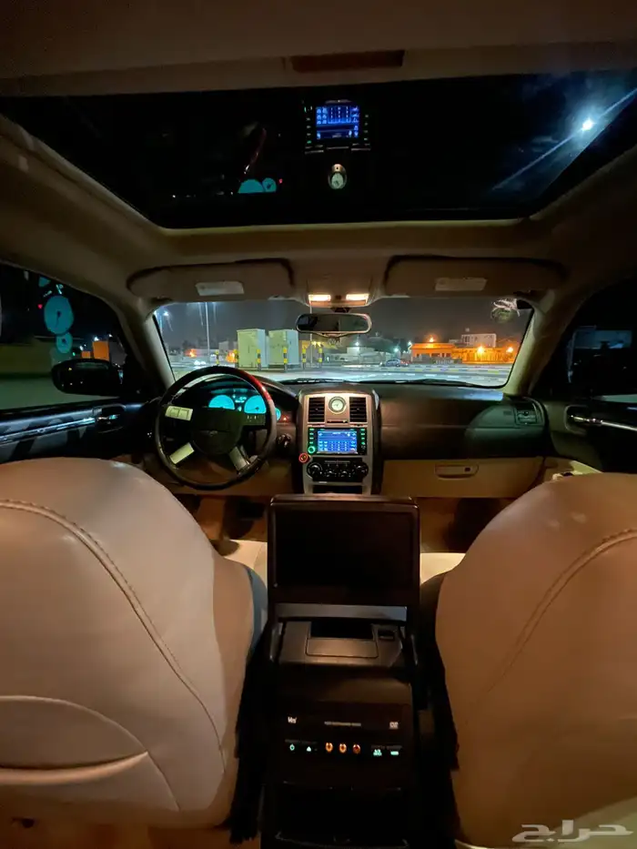 للبيع كرايزلر موديل 2005 13