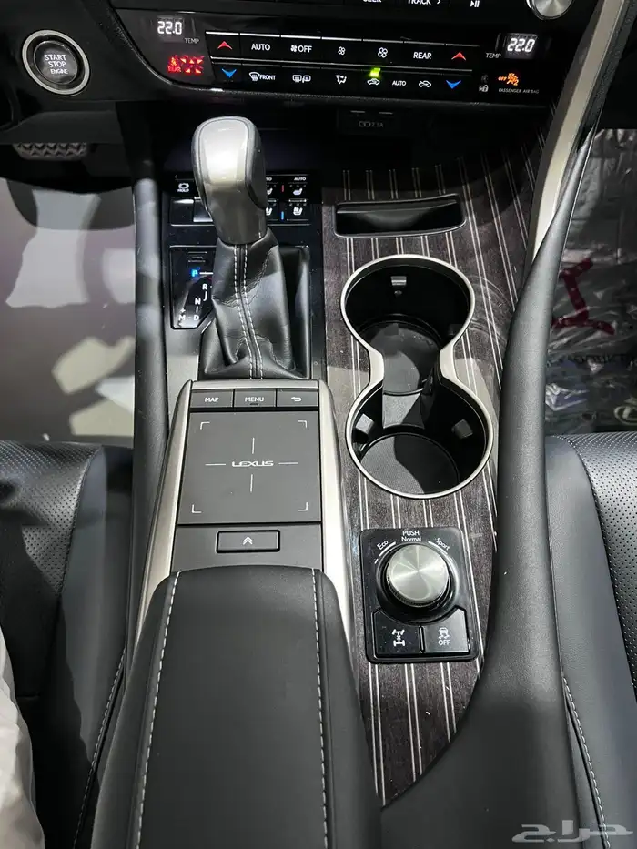 لكزس RX350L موديل 2021 15