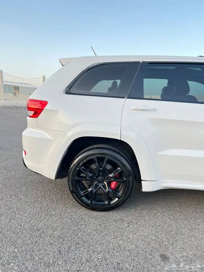 جيب جراند شيروكي 2013 SRT 7