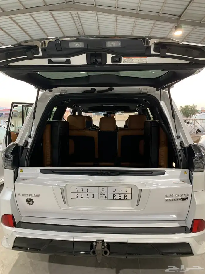 لكزس LX 2021 بلاك اديشن 16