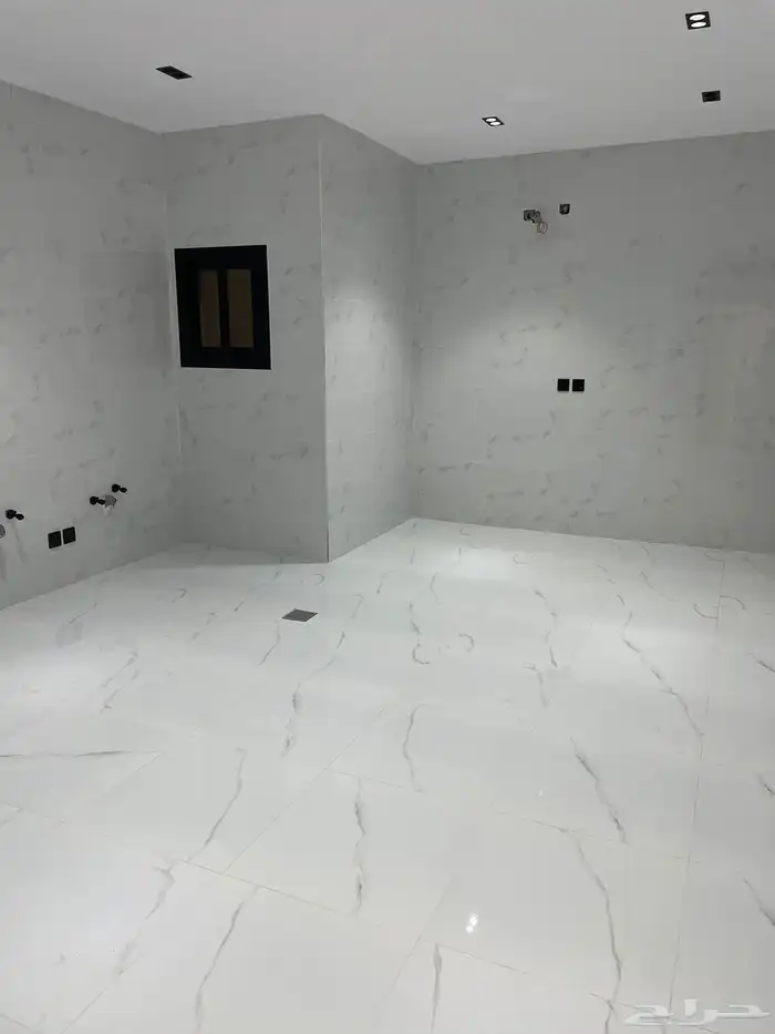 للبيع 8