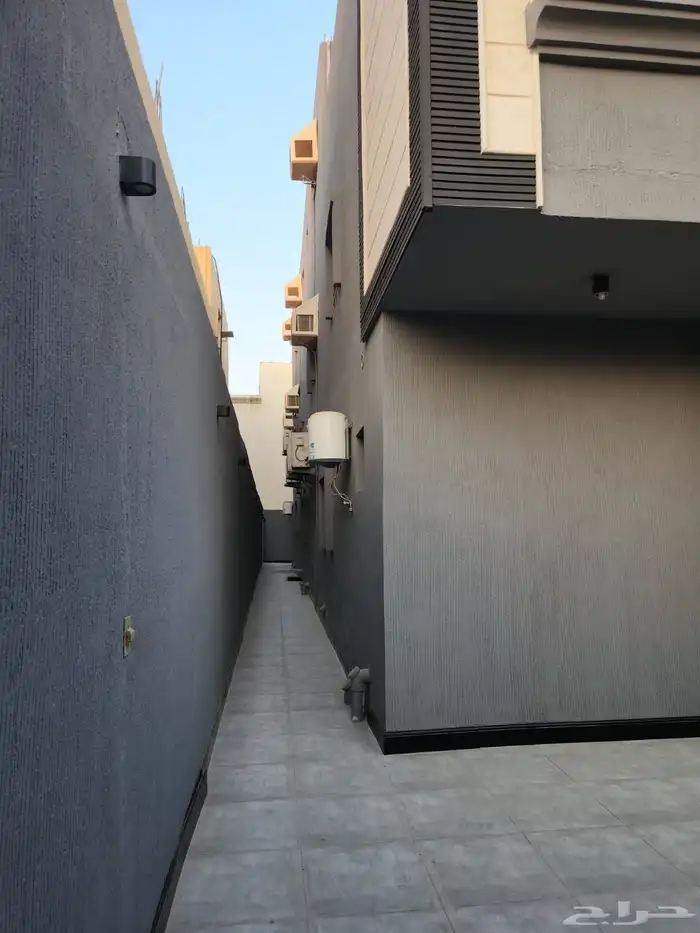 فيلا مع شقق 2