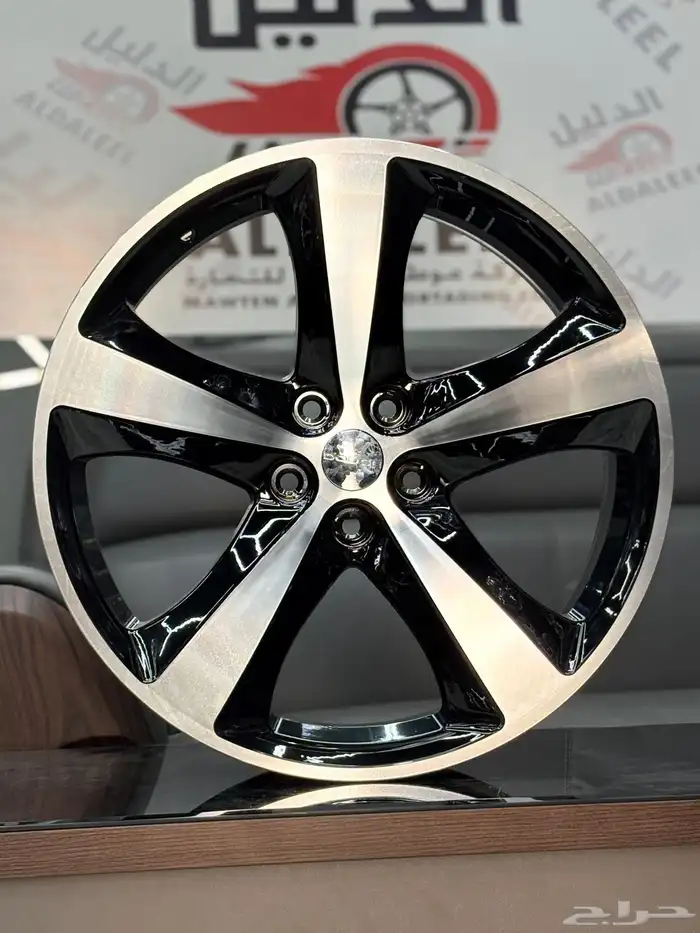 يوجد لدينا جميع انواع الجنوط وجميع مديلات السيارات 97