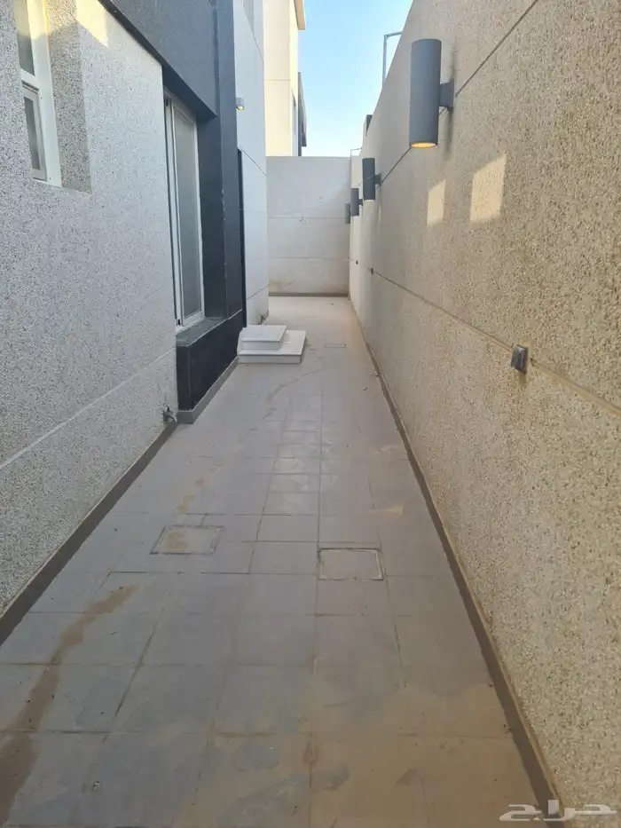 فيلا للبيع حي المونسية 2