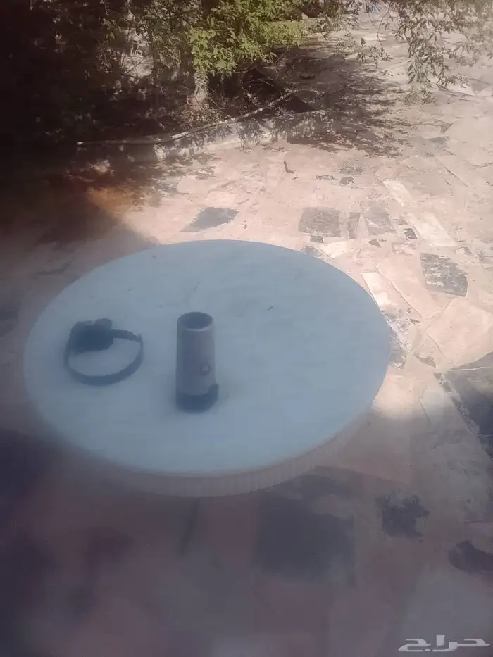 كنب مستخدم مع طاولاته 2