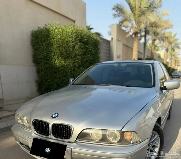 بي ام دبليو الفئة الخامسة 525i فل كامل 2003 0