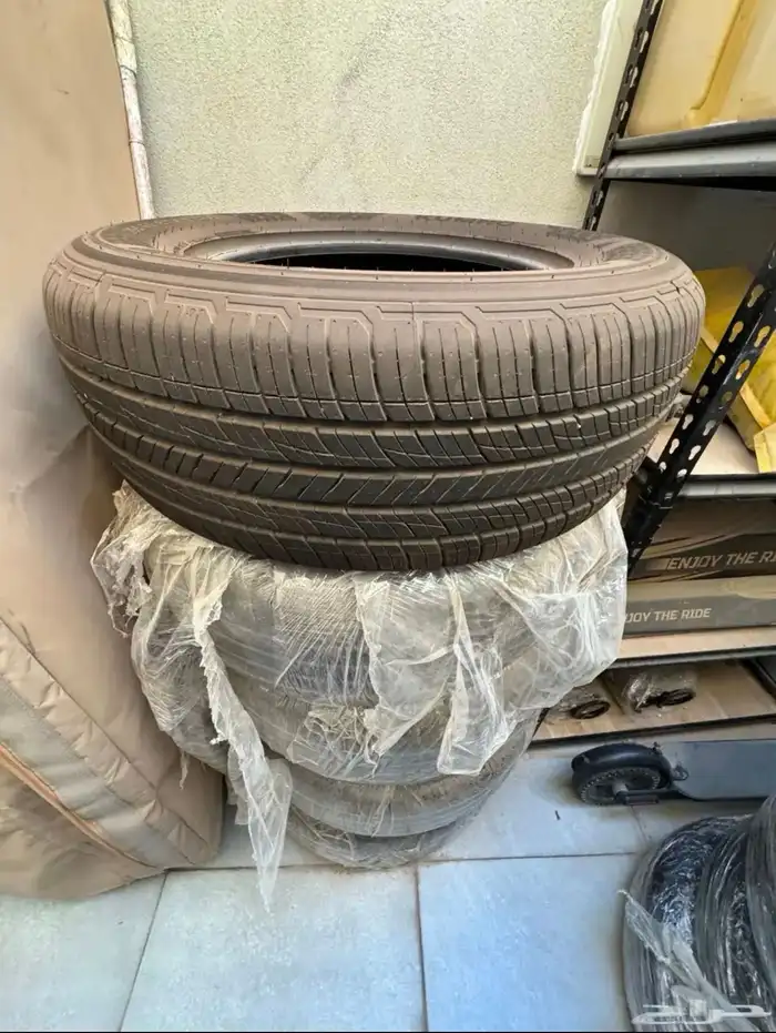 كفرات كومهو 265 65 17 شبه جديدة 0