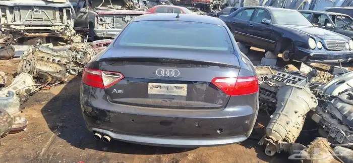 Audi موديل 2010 تشليح 4