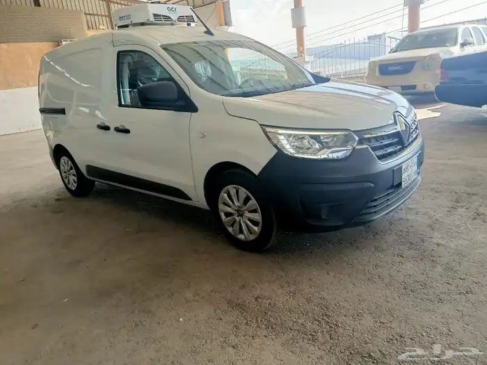 رينو موديل 2023 ثلاجه فريون الصندوق للبيع 3