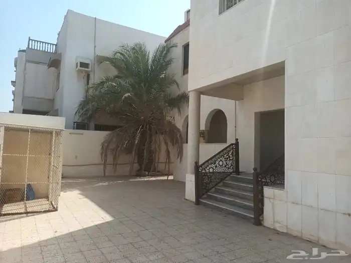 للبيع فيلا حي المرجان 2