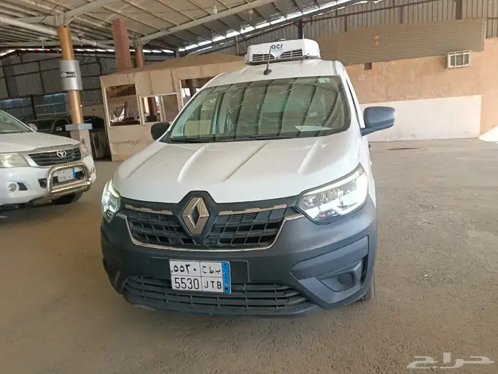 رينو موديل 2023 ثلاجه فريون الصندوق للبيع 5