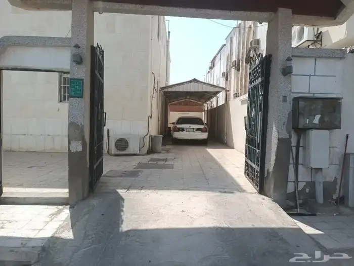 للبيع فيلا حي المرجان 1