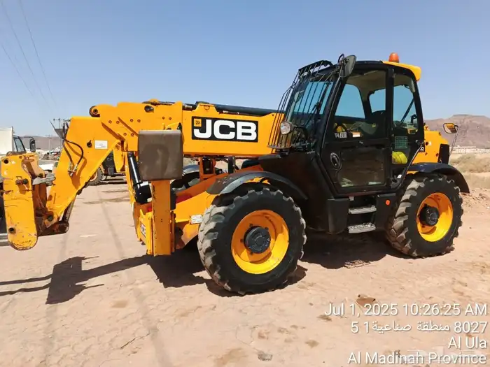 تأجير المعدات الثقيله والخفيفه بجميع انواعها 8