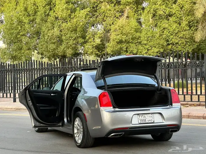 كرايزلر C300 2015 ( بحالة ممتازة V6 ) 32