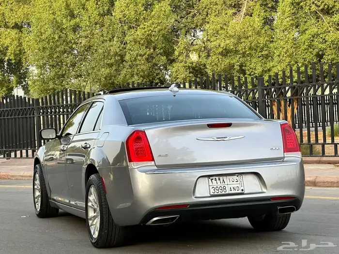 كرايزلر C300 2015 ( بحالة ممتازة V6 ) 6