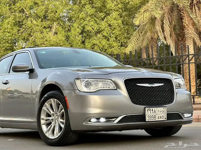 كرايزلر C300 2015 ( بحالة ممتازة V6 ) 1
