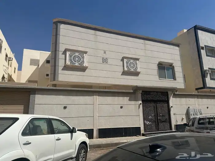 فلة للبيع حي عروة 0
