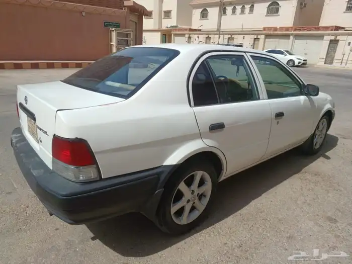سياره ترسل من نوع تيوتا سياره نظيفه محركات نظيفه 3