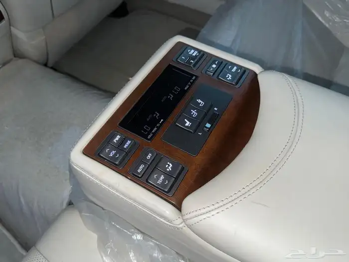 لكزس LS460L 2011 ( بحالة الوكالة ) 43