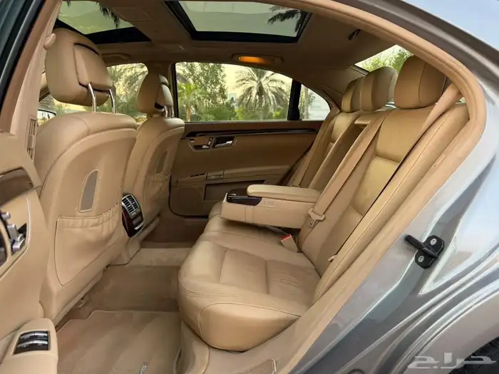 مرسيدس S350 الموديل 2010 ممشى قليل نظيف 35