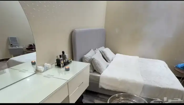 سرير ب المرتبه والتسريحه 0