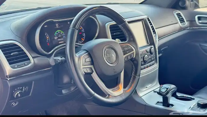 Grand Cherokee 2015 17
