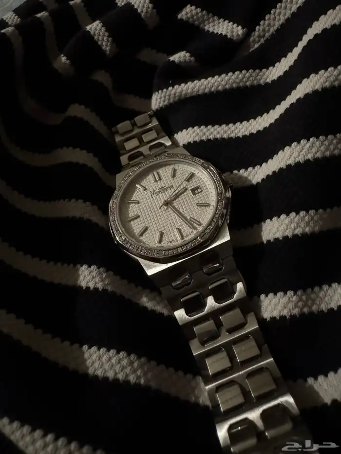 ساعة فاخرة 1