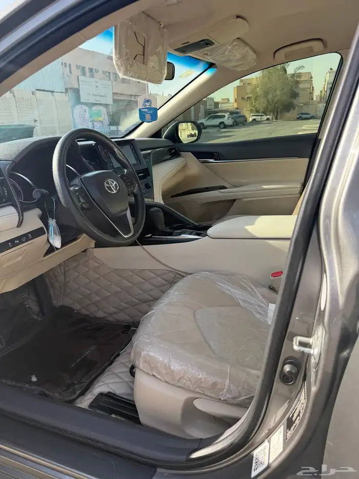 toyota camry 2023 LE hybrid 6