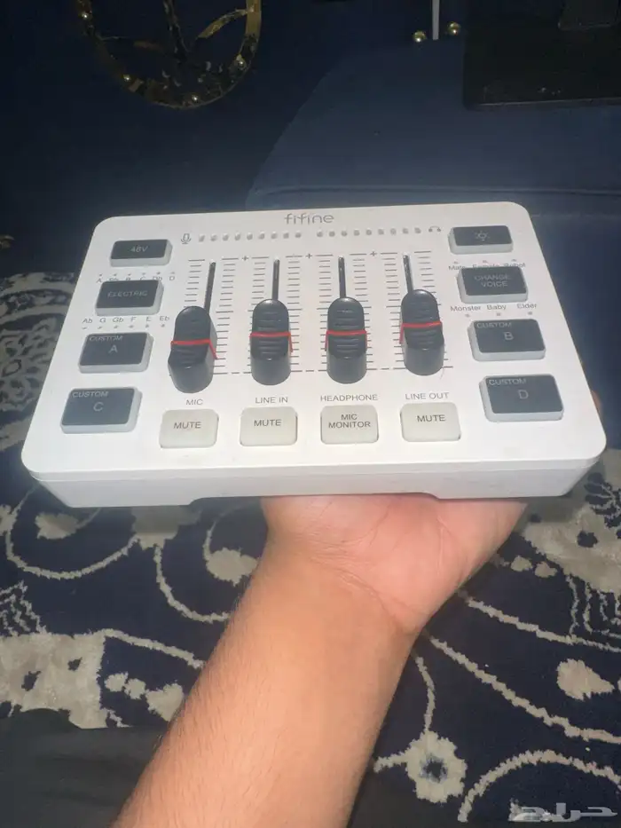 سلام عليكم اعرض لكم شاشه و مكسر 2