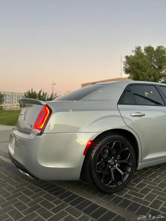 كرايزلر 300 S 2021 6v 18