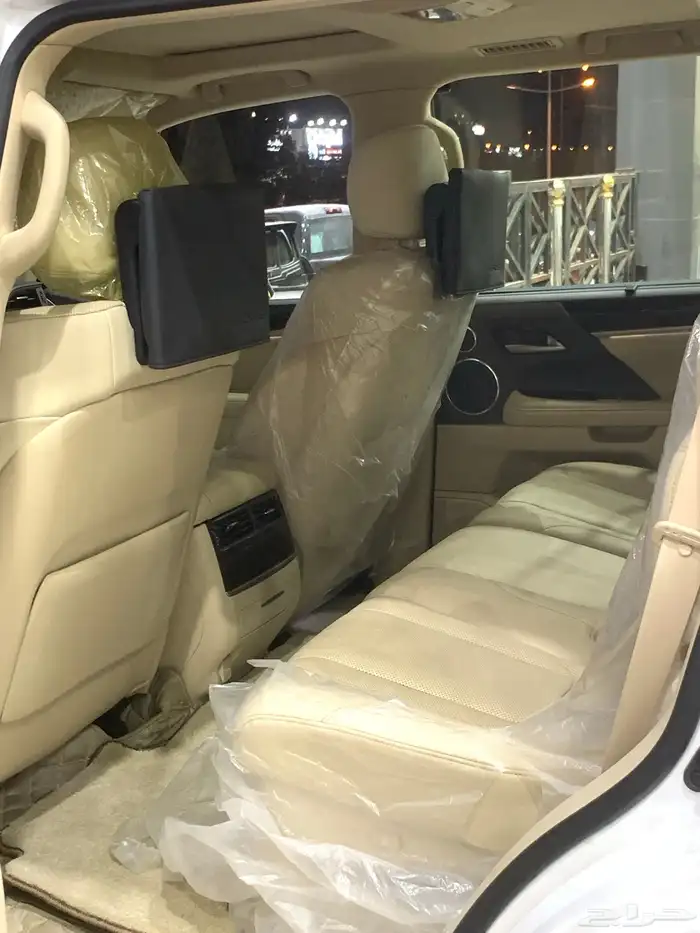 لكزس 2021 LX570 ( مخزن ) عداد قليل 8