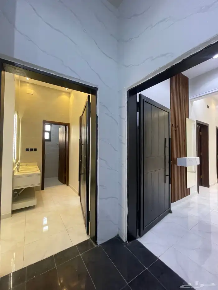 للبيع شقق ارضيه وعلويه من 6 غرف بسعر 480 الف ابها المحاله 18