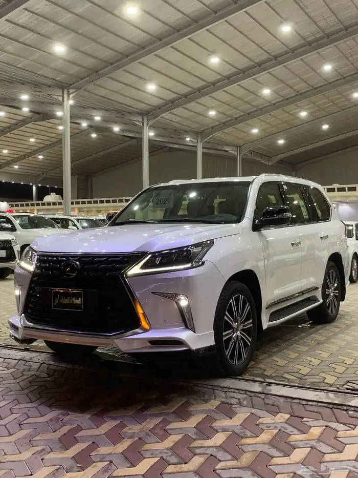لكزس 2021 LX570 ( مخزن ) عداد قليل 1