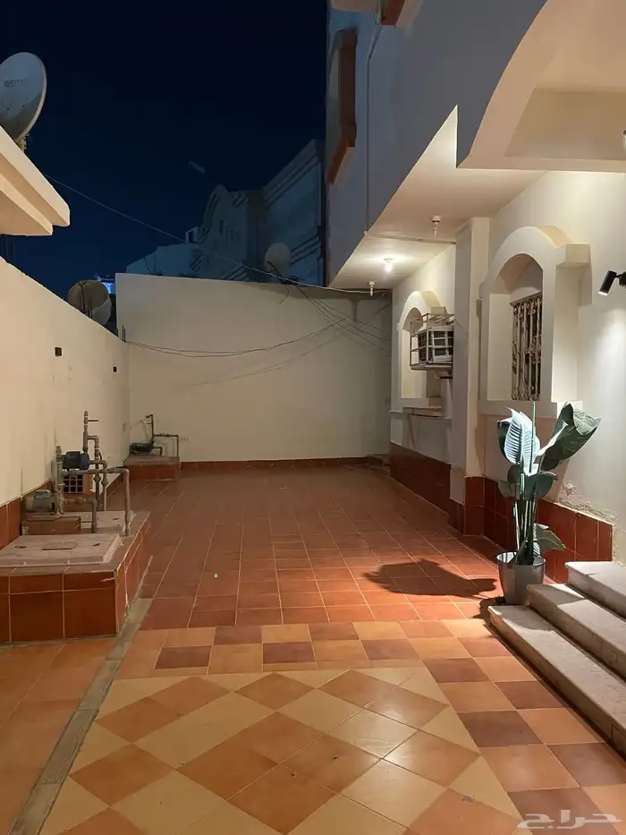 عمارة للبيع حي الأجاويد 2