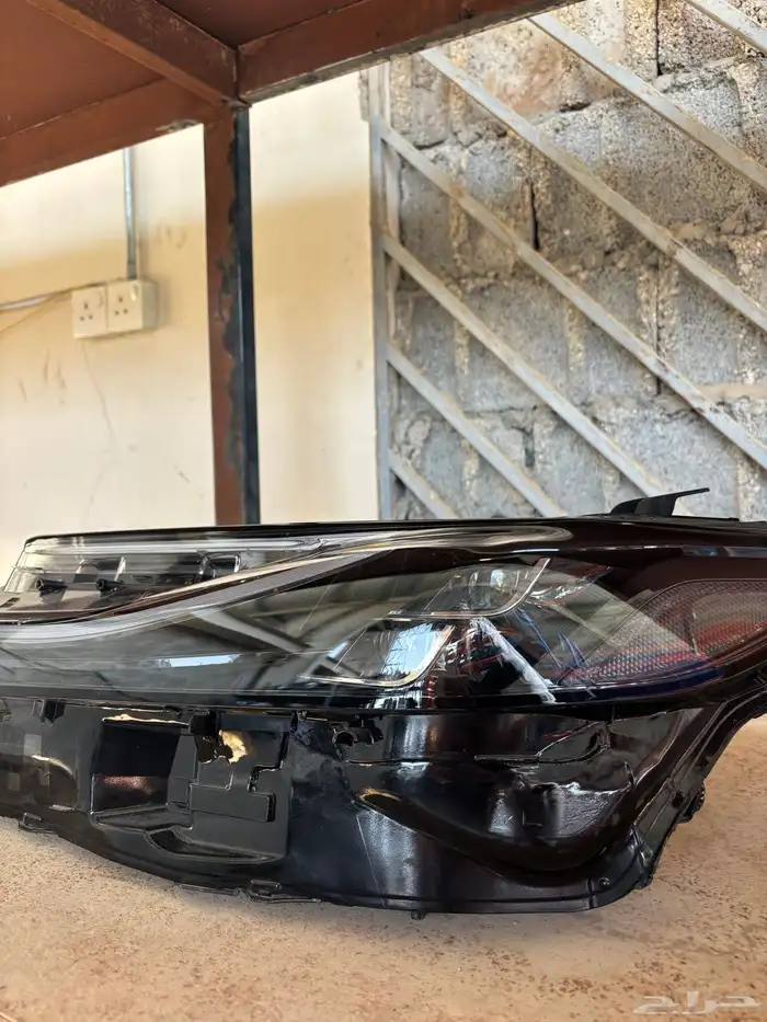 شمعة كامري 2025 يسار عدستين 3