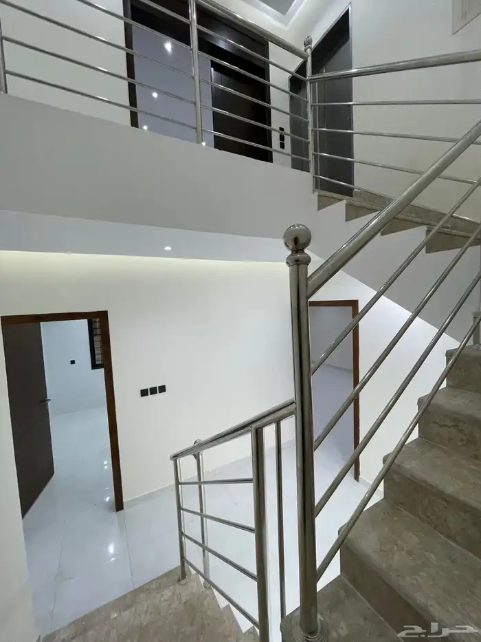 للبيع ارواف علويه و ارضيه بحواش من 650 الف طريق الثمانين 17