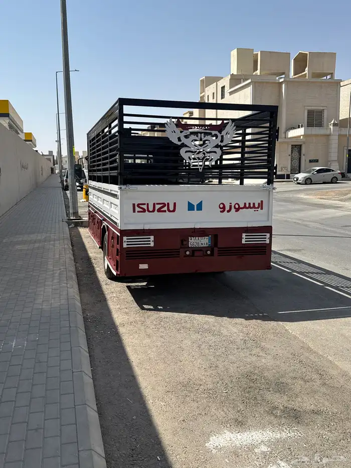 ايسوزو دينه للبيع مكينه كبير 2023 5 طن تيربو 6