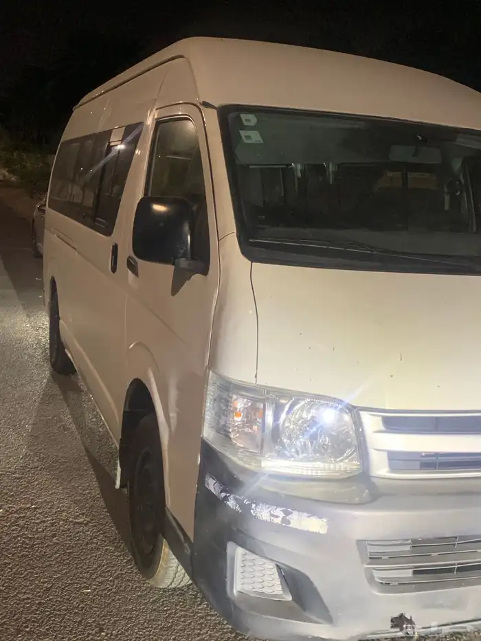 تأجير باص تويوتا هاي ايس 3