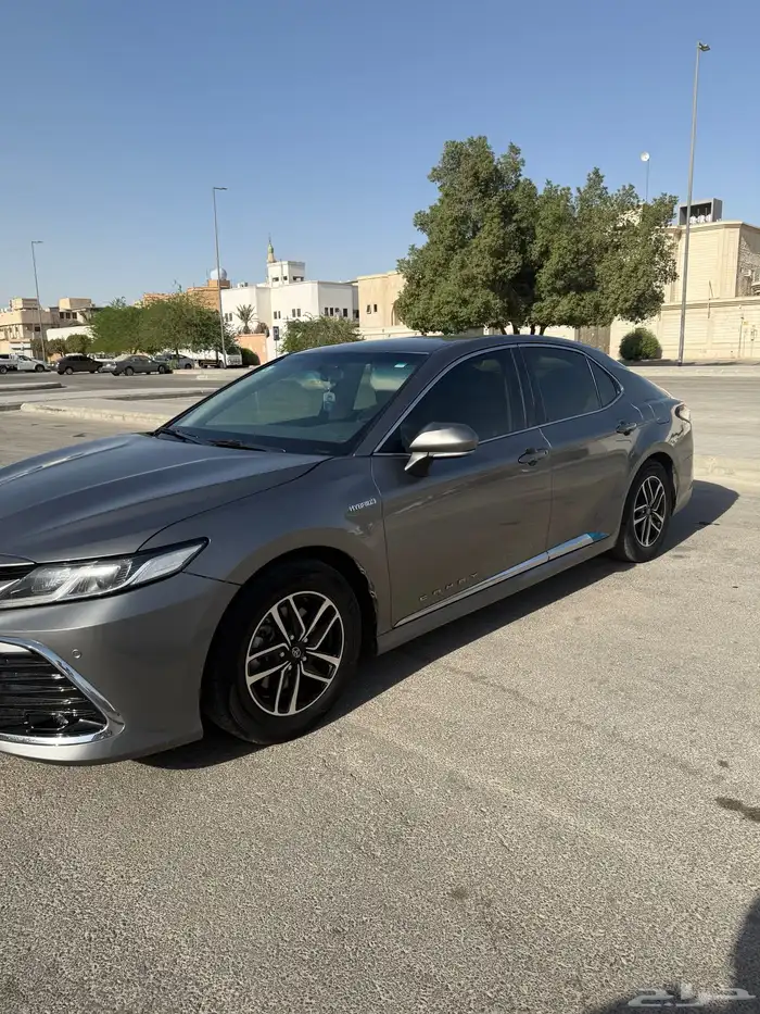 toyota camry 2023 LE hybrid 1