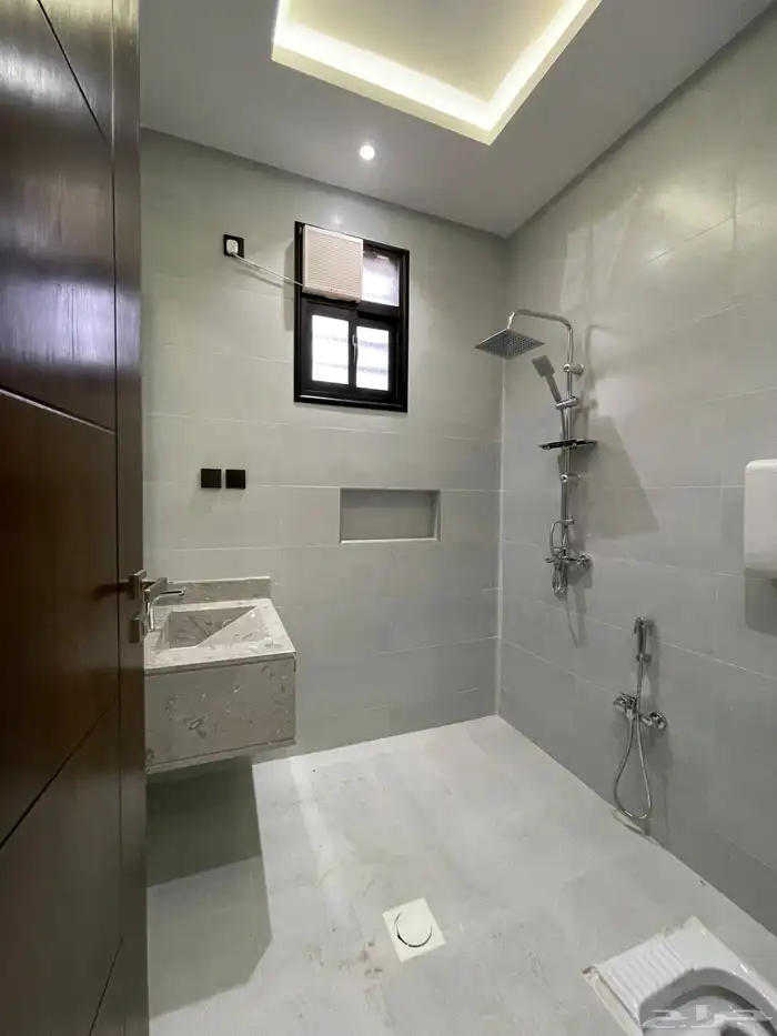 للبيع ارواف علويه و ارضيه بحواش من 650 الف طريق الثمانين 41