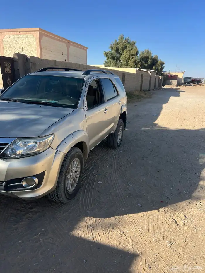 جيب فرشنل 2013 ذهبي قير عادي 3