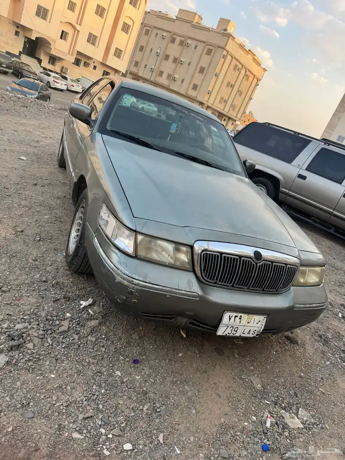 فورد قراند ماركيز موديل 2002 4